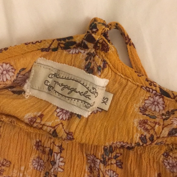 Must have top - Picture 3 of 3